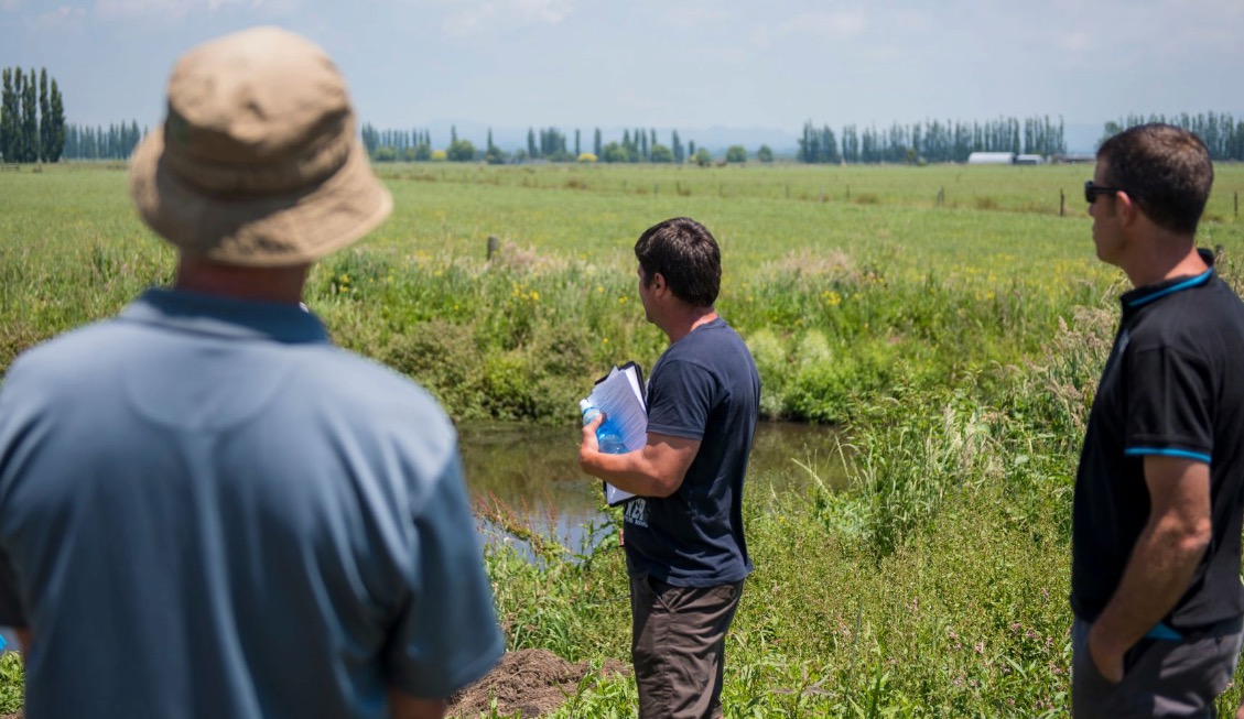 Pongakaway WMA Freshwater futures community group on a field trip